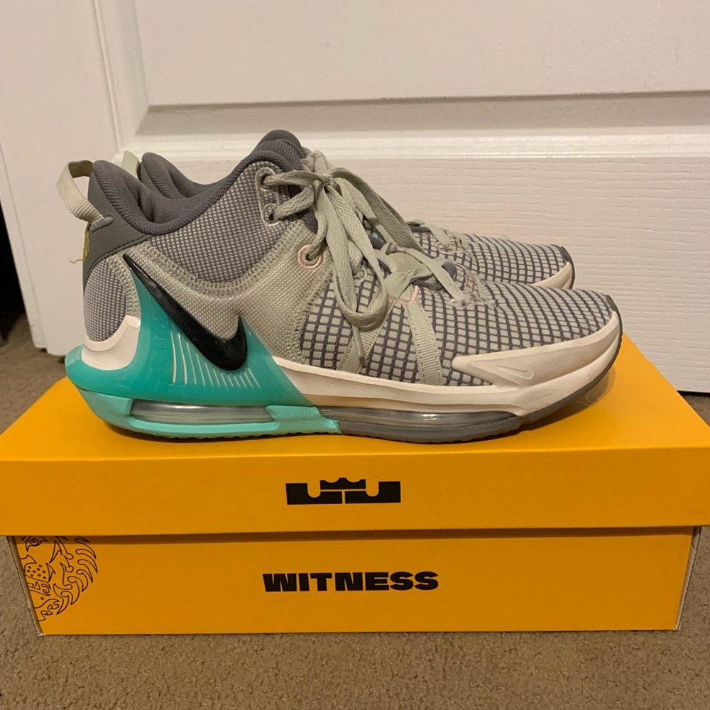 Nike Lebron Witness 7s basketball shoe